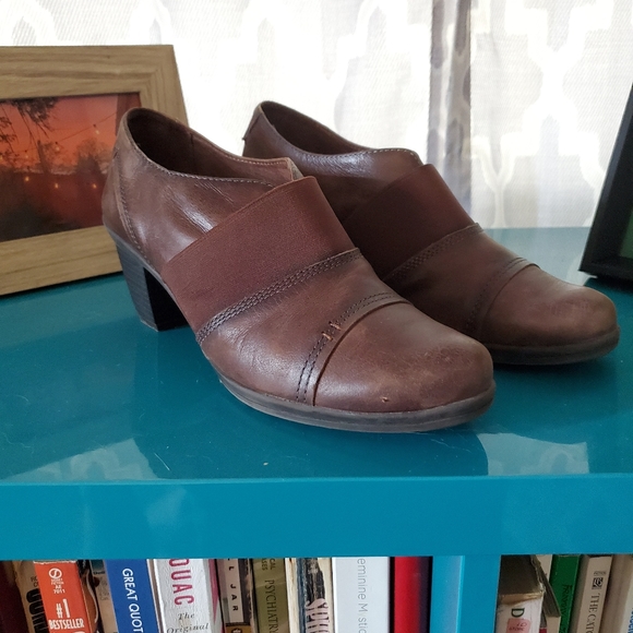 Pikolinos Leather Slip-on Heeled Bootie - Picture 6 of 14